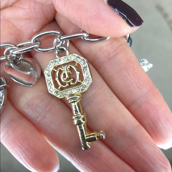 Juicy couture bracelet with little champ all over - Picture 7 of 8